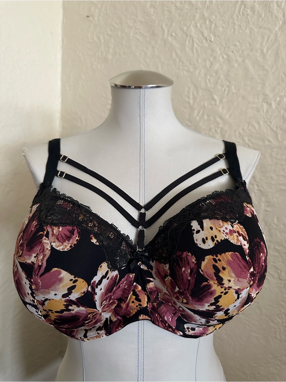 Cacique Lane Bryant Black Yellow Mauve Floral Strappy Harness Lace Trim Sexy Bra